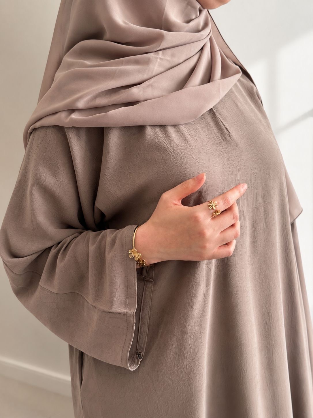 Beige closed  Arwa Abaya thumbnail